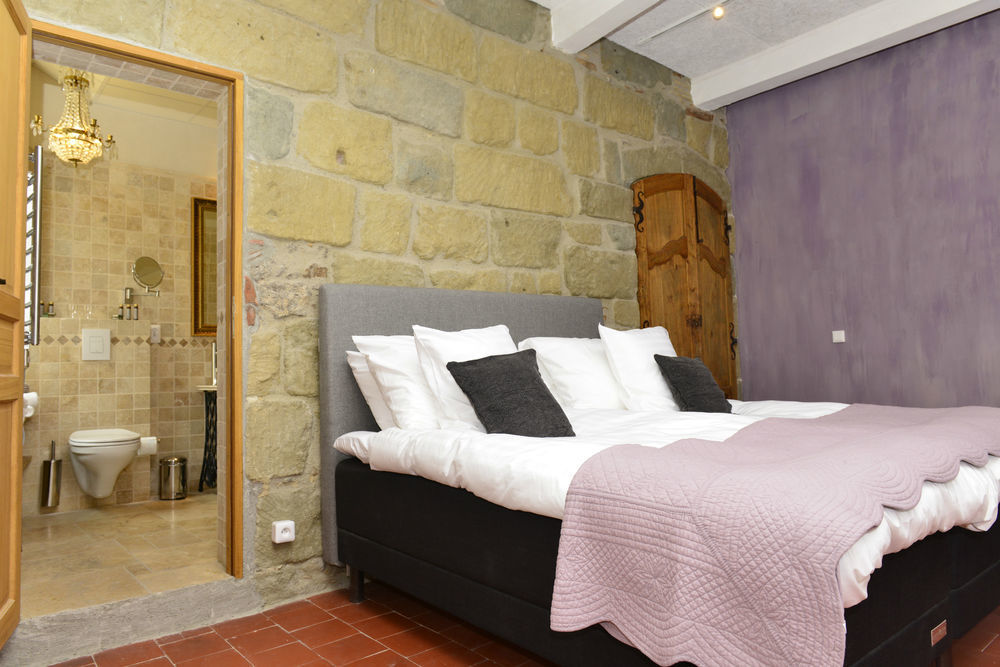 マルセイヤン Rue Galilee Bed & Breakfast エクステリア 写真