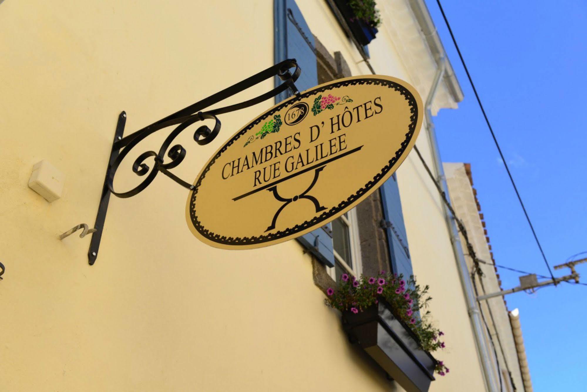マルセイヤン Rue Galilee Bed & Breakfast エクステリア 写真