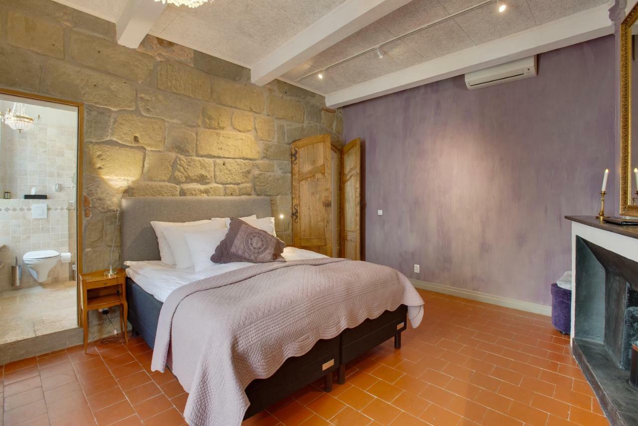 マルセイヤン Rue Galilee Bed & Breakfast エクステリア 写真