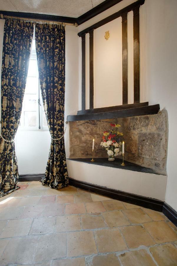マルセイヤン Rue Galilee Bed & Breakfast エクステリア 写真