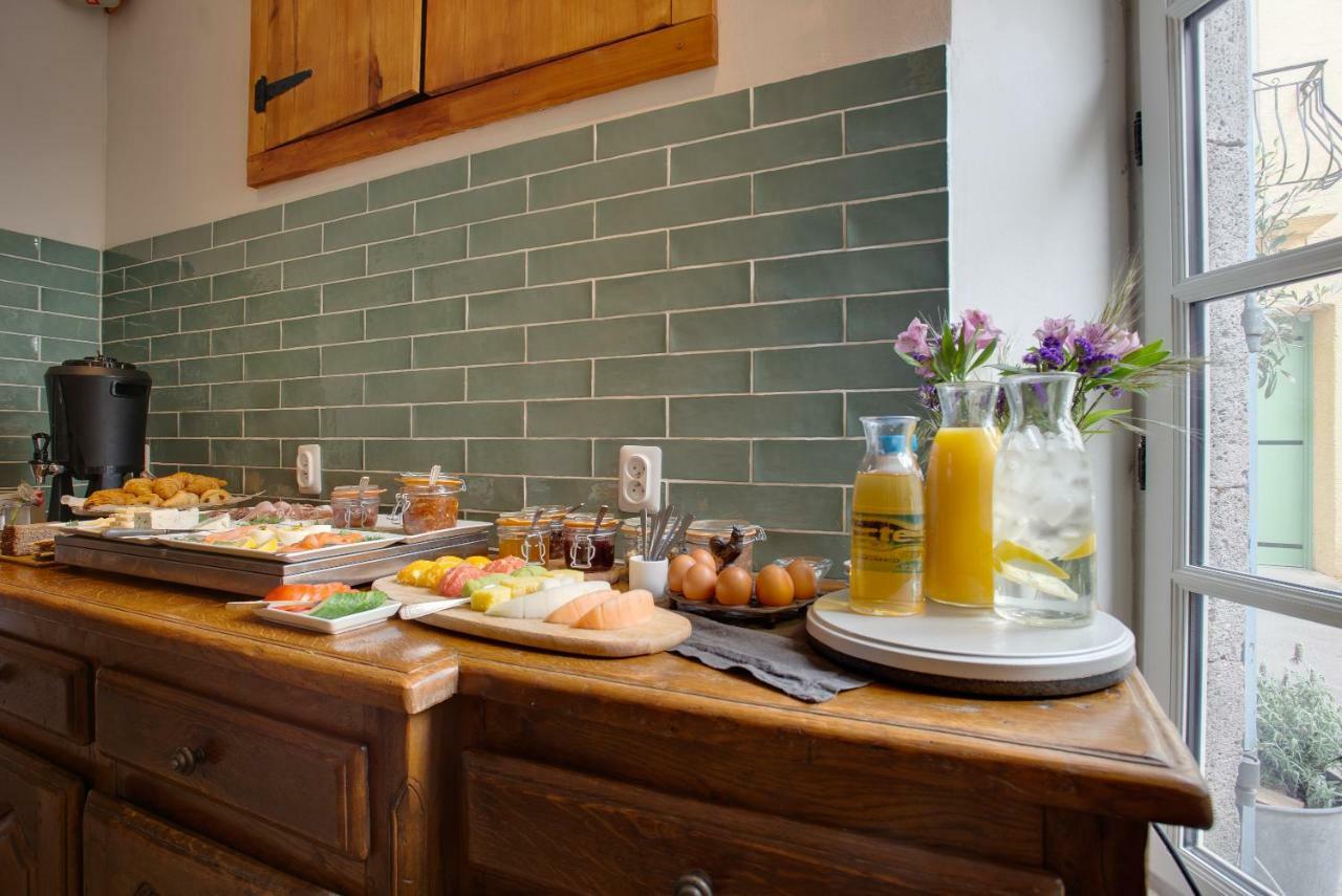 マルセイヤン Rue Galilee Bed & Breakfast エクステリア 写真