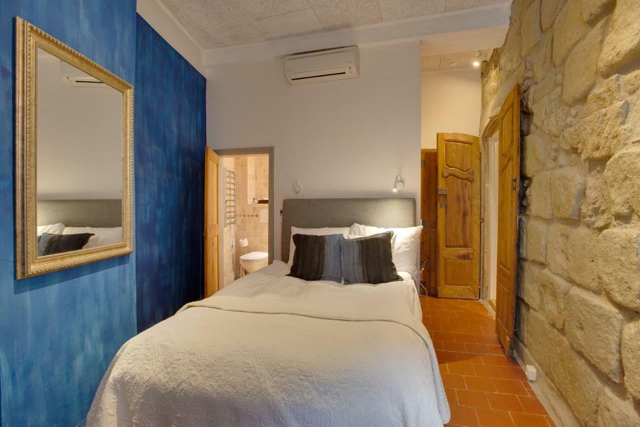 マルセイヤン Rue Galilee Bed & Breakfast エクステリア 写真